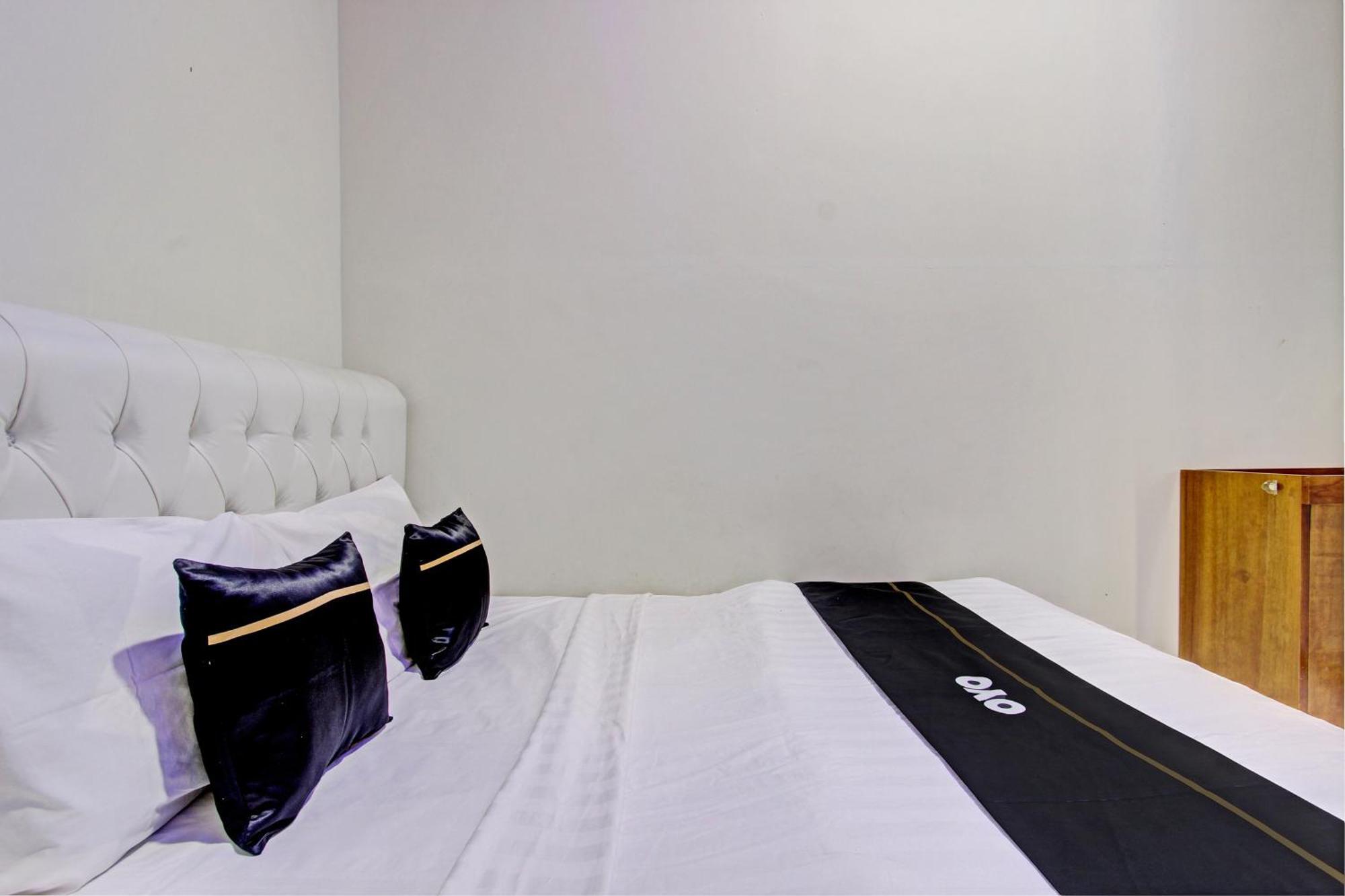 Hotel Capital O 93244 Angkasa Tegal (Central Java)