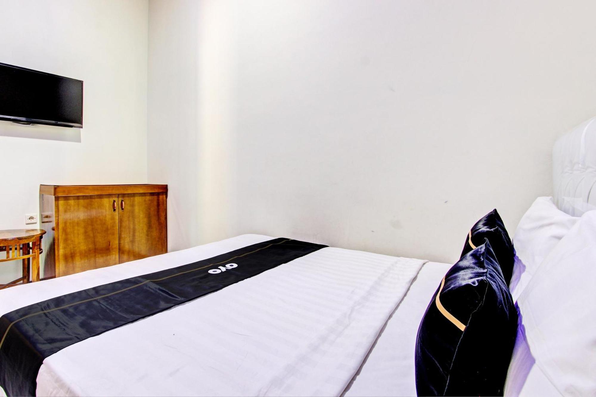 Hotel Capital O 93244 Angkasa 3*